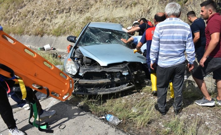 Sinop'ta iki otomobilin çarpıştığı kazada 1 kişi öldü, 5 kişi yaralandı