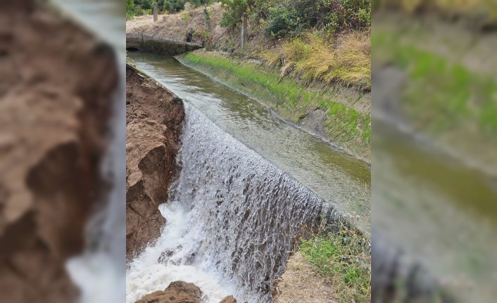 Tokat'ta sulama kanalındaki çöküntü nedeniyle akan su ekili arazide zarara yol açtı