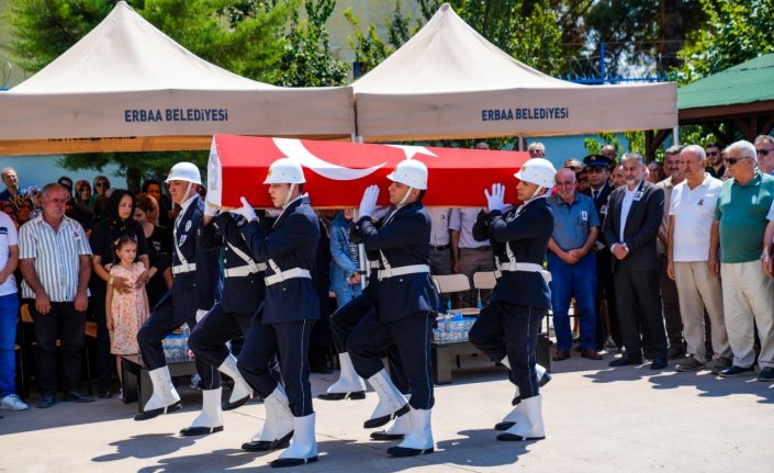 Tokat'ta tedavi gördüğü hastanede ölen polis memuru toprağa verildi