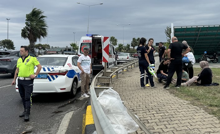 Trabzon'da motosiklet ile otomobilin çarpıştığı kazada 4 kişi yaralandı