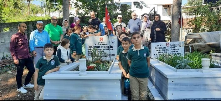 Bafra'da şehit Jandarma Uzman Onbaşı Burak Perçin kabri başında anıldı