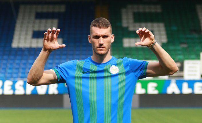 Çaykur Rizespor, kaleci Ivo Grbic'i renklerine bağladı