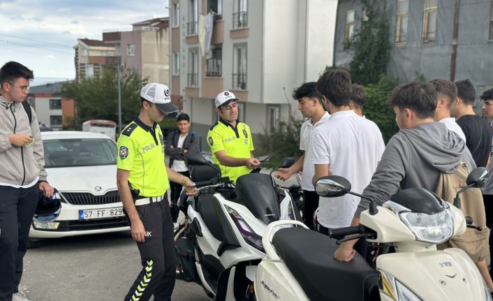 Gerze ilçesinde motosiklet sürücülerine yönelik denetim yapıldı