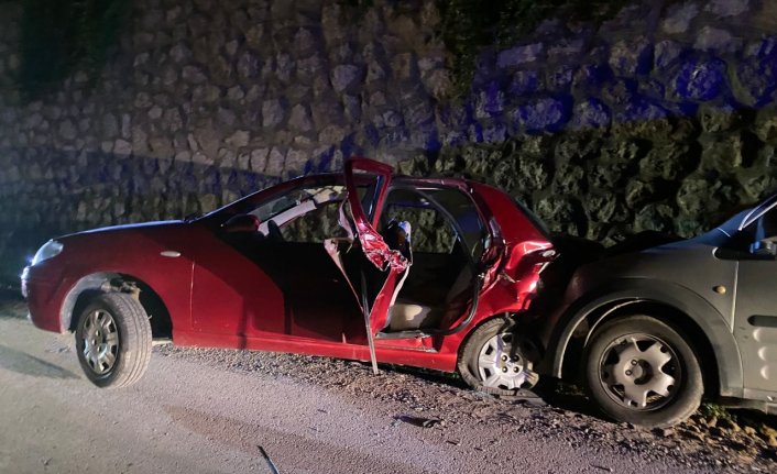 Karabük'te 2 aracın karıştığı trafik kazasında 1 kişi öldü, 3 kişi yaralandı