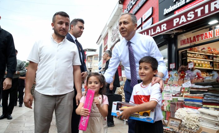 İçişleri Bakanı Yerlikaya, Kastamonu'da ziyaretlerde bulundu