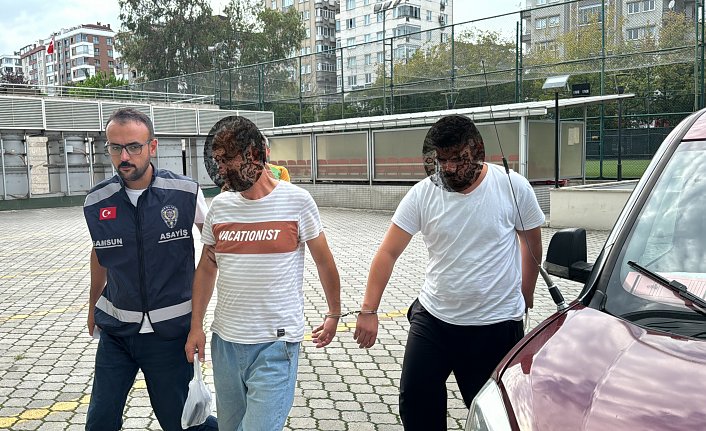 Samsun'da parktan çöp kovası çalan 2 hurdacı yakalandı