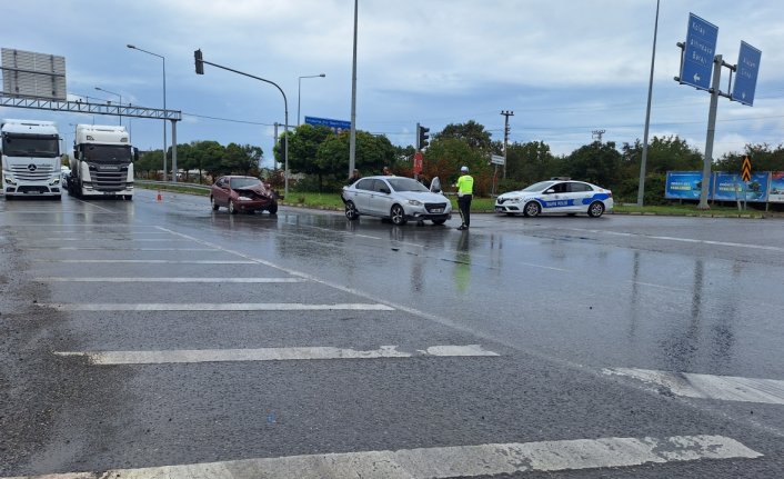 Bafra'da iki otomobilin çarpıştığı kazada 1 kişi yaralandı