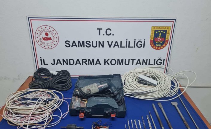 Samsun'da sit alanında kaçak kazı yapan 2 kişi suçüstü yakalandı