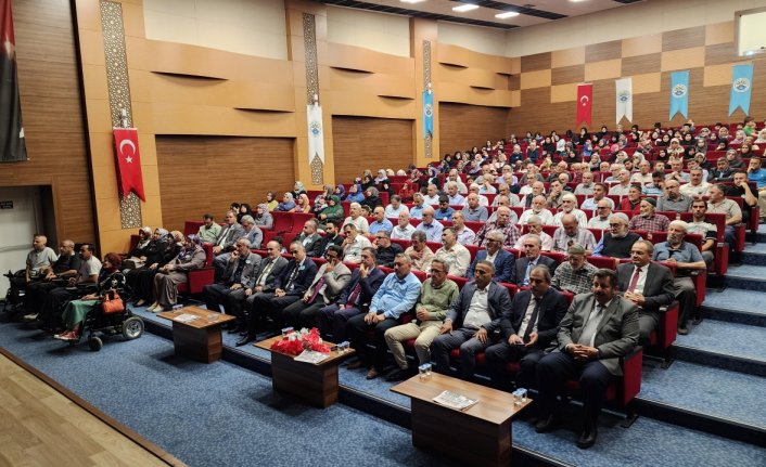 Suluova'da “Hz Peygamberimiz ve şahsiyet inşası“ konferansı düzenlendi