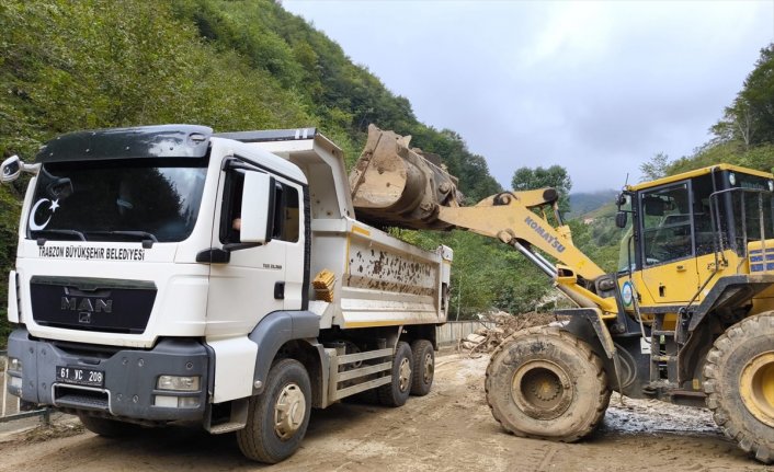 Trabzon'daki taşkın ve heyelanların izleri siliniyor