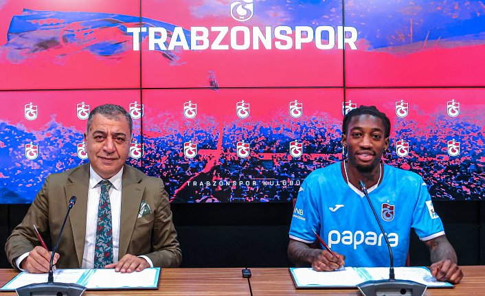 Trabzonspor'da Muhammed Cham için imza töreni düzenlendi