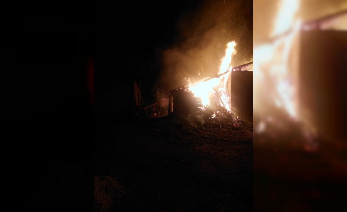 Yeniçağa'da odunlukta çıkan yangın söndürüldü