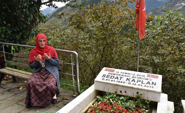 15 Temmuz şehidinin annesinin FETÖ elebaşı Gülen'e öfkesi dinmiyor