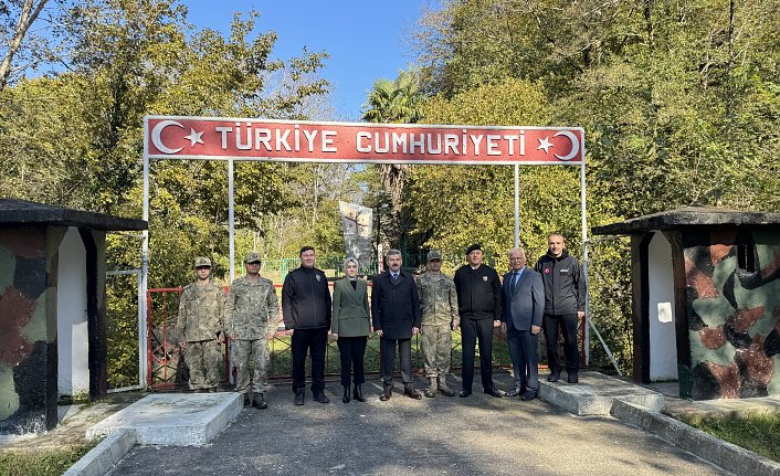 Artvin Valisi Ergün Borçka'da ziyaret ve incelemelerde bulundu