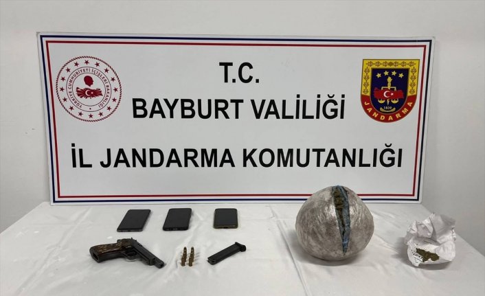 Bayburt'ta uyuşturucu operasyonunda 3 kişi tutuklandı