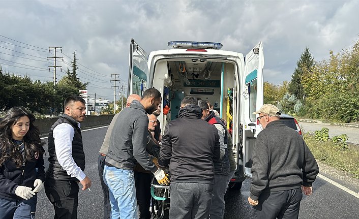 Düzce'de otomobilin çarptığı bisikletli yaralandı