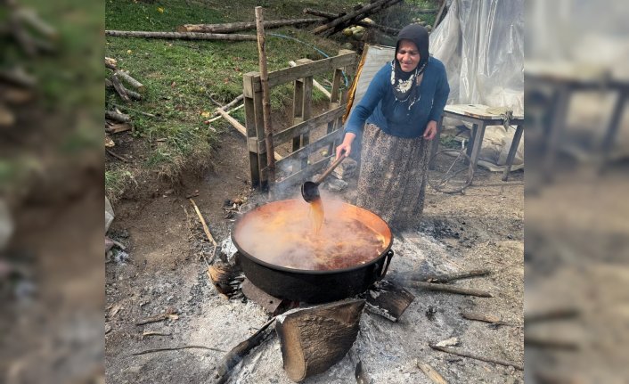 Giresun'da pekmez üretimi sürüyor