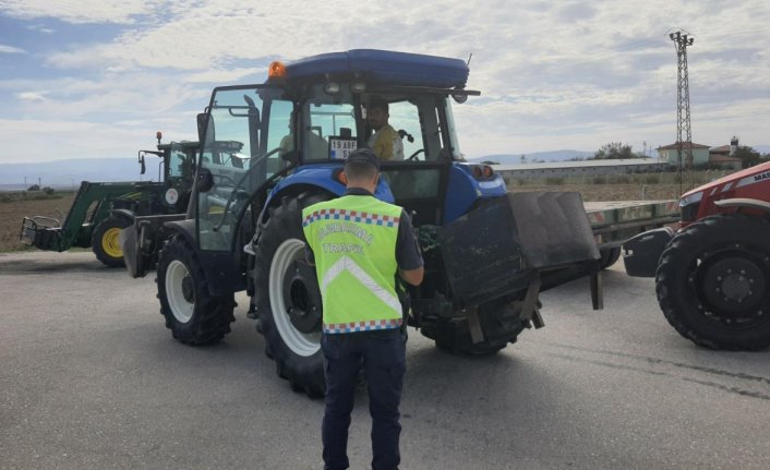 Merzifon’da jandarma ekiplerinin trafik denetimleri sürüyor