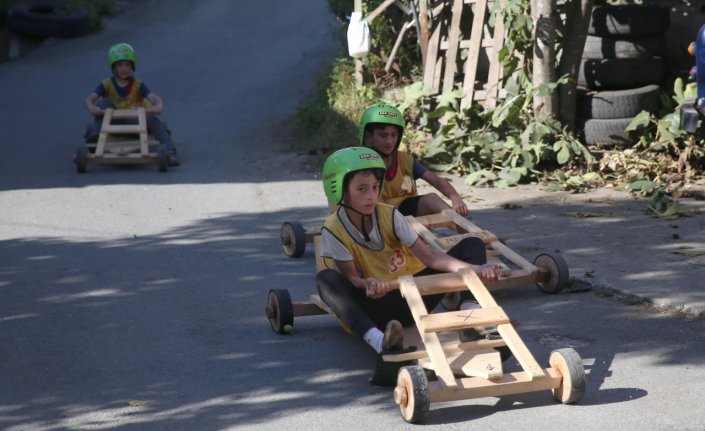 Rize'de tahta arabalar “Laz Ralli“de yarıştı