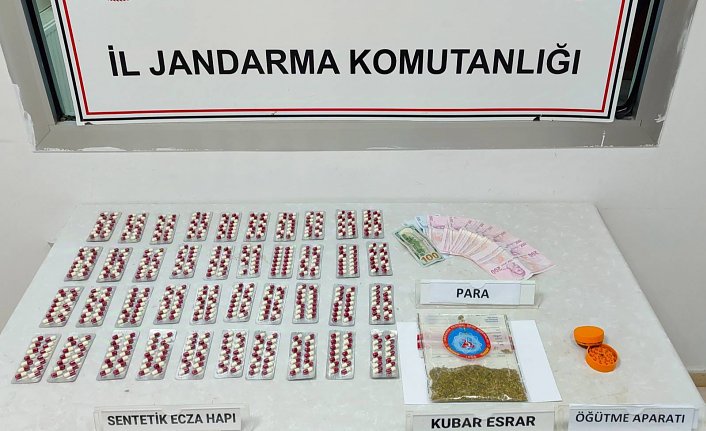 Samsun'da aracında uyuşturucu bulunan zanlıya gözaltı