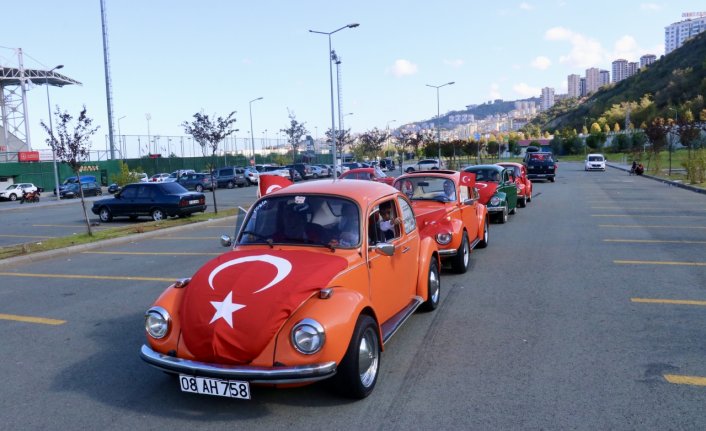 Trabzon'da denizaltı ve sahil güvenlik botu ziyarete açıldı