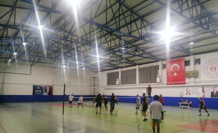 Cide ilçesinde şehit polis Ahmet Şahan anısına voleybol turnuvası düzenlendi