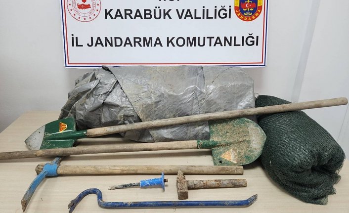 Karabük'te kaçak kazı yapan şüpheli suçüstü yakalandı