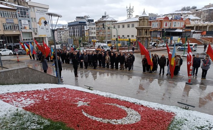 Kastamonu'nun ilçelerinde Öğretmenler Günü kutlandı