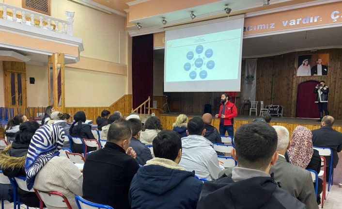 Mudurnu'da “NarkoRehber ve Terörle Mücadele“ konferansı verildi