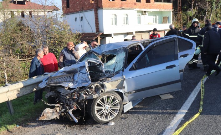 Ordu'da kamyona çarpan otomobildeki 3 kişi öldü