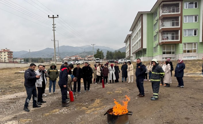 Osmancık'ta huzurevi personeline afet farkındalık eğitimi verildi