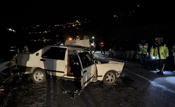 Rize'de zincirleme trafik kazasında 2 kişi öldü, 8 kişi yaralandı