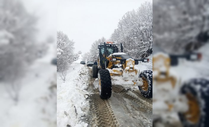 Samsun, Tokat ve Kastamonu'da kar nedeniyle 303 köy yolu kapandı