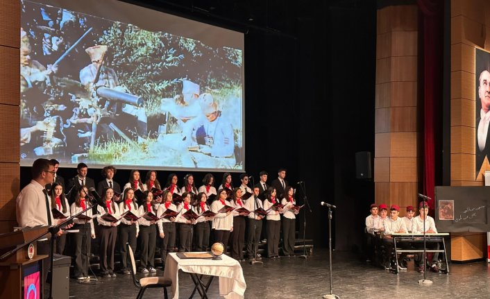 Samsun'da 24 Kasım Öğretmenler Günü kutlandı