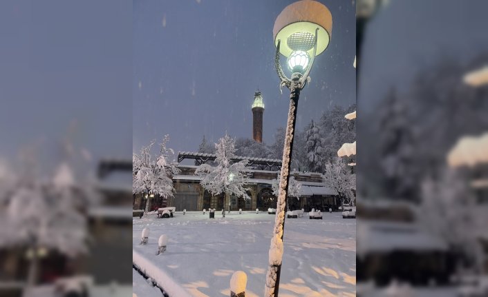 Samsun'un ilçelerinde kar yağışı etkili oldu