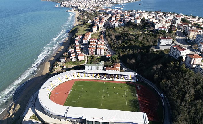 Sinop Şehir Stadı'nda ilk maç oynandı