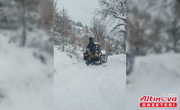 Artvin'de 47 köy yolunu ulaşıma açma çalışmaları sürüyor