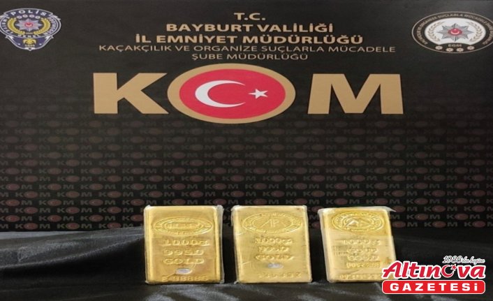 Bayburt'ta otomobilde 3 kilogram külçe altın ele geçirildi