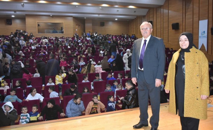 Boyabat Belediyesi çocuklar için sinema etkinliği düzenledi