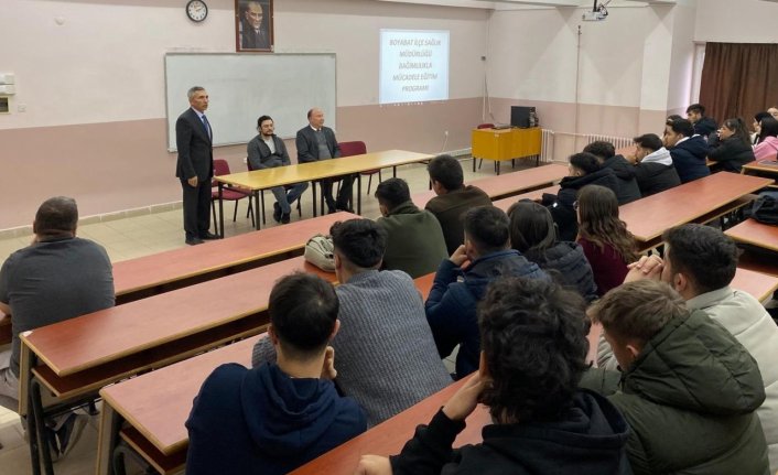 Boyabat'ta üniversite öğrencilerine madde bağımlılığı semineri verildi