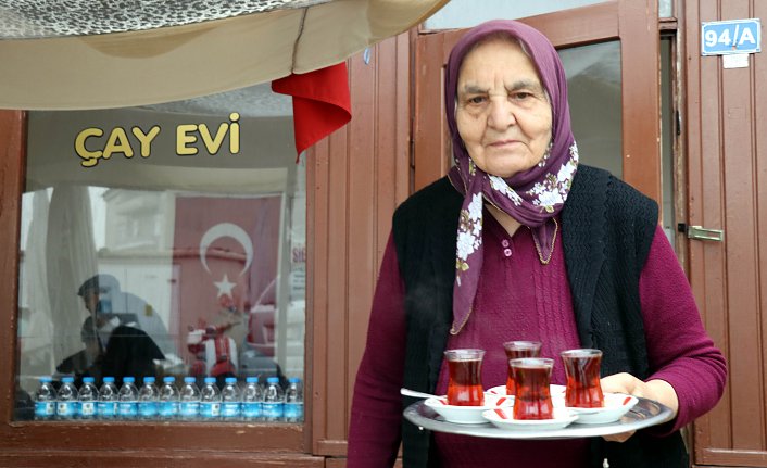 Çayın demi Sebahattin amca ve Sultan teyzeden soruluyor