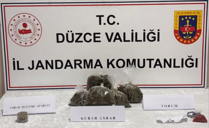 Düzce'de uyuşturucu operasyonlarında yakalanan 6 şüpheliden 2'si tutuklandı