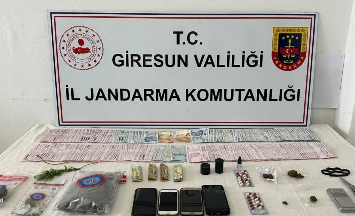 Giresun'da uyuşturucu operasyonunda yakalanan 4 zanlıdan biri tutuklandı