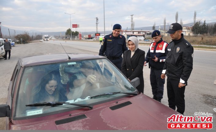 Gümüşhacıköy Kaymakamı Güneş, trafik denetimine katıldı