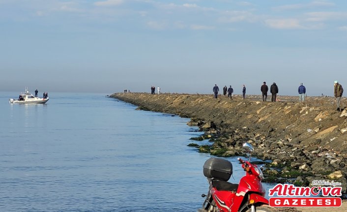 Samsun'da kaybolan 2 balıkçıyı arama çalışmaları sürüyor