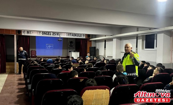 Havza'da öğrencilere yönelik trafik ve güvenli internet semineri