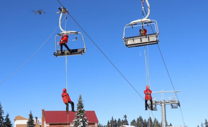 Ilgaz Dağı'nda jandarma, kurtarma tatbikatı yaptı