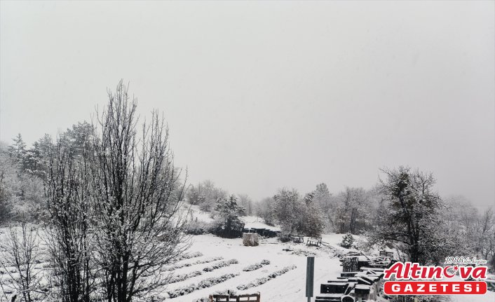 Kastamonu'da kar yağışı etkili oluyor