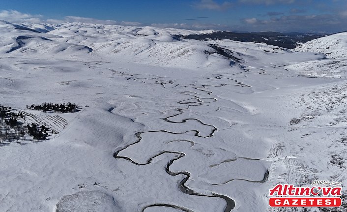 Menderesleri ile ünlü Perşembe Yaylası'nda kar güzelliği