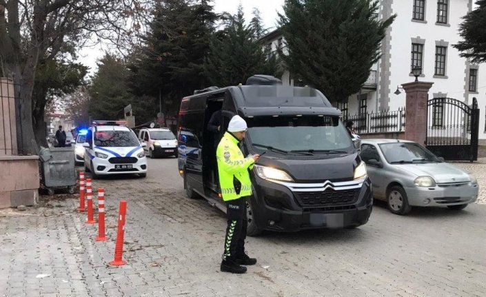 Merzifon'da öğrenci servisleri denetlendi